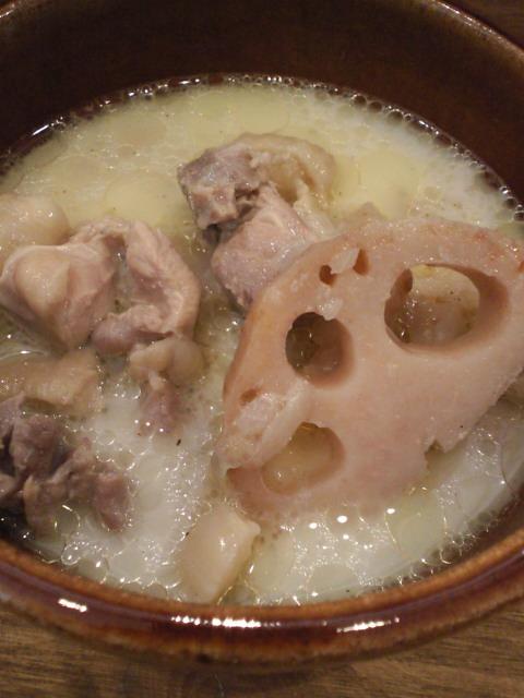 鶏肉とレンコンのスープ