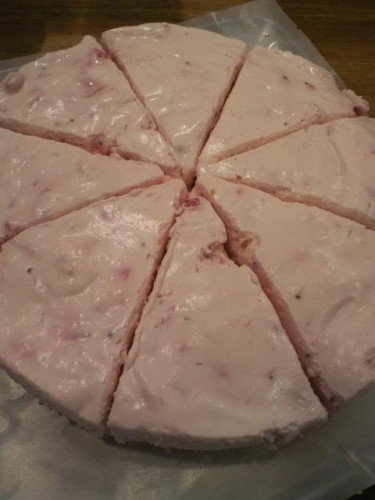 イチゴのレアチーズケーキ♪