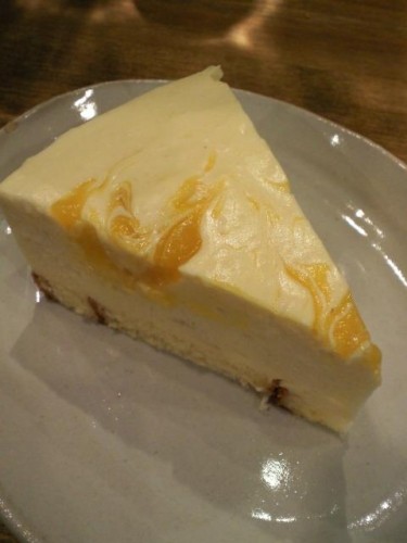 マンゴーのレアチーズケーキ♪