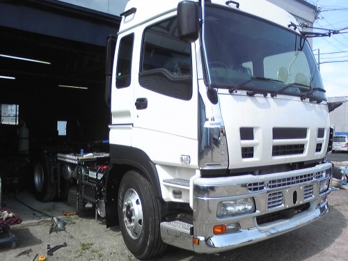 ISUZU GIGA