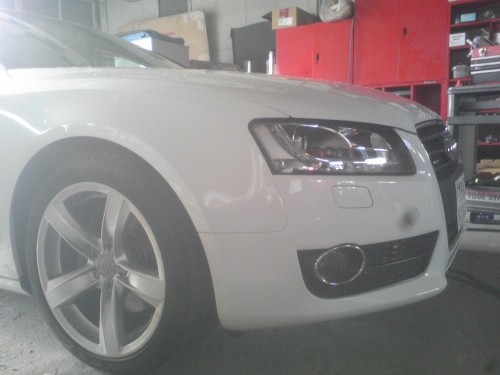 作業風景(Audi A5 エンスタ&キーレス TVキャンセラー)