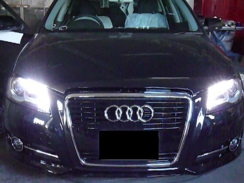 作業風景(Audi A3 コーディング)