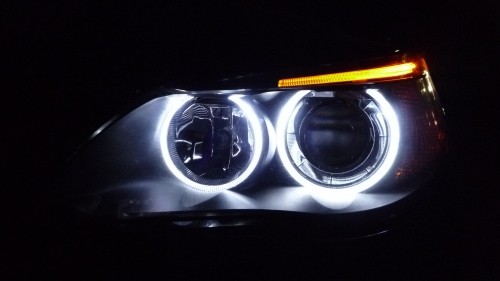 作業風景(BMW 525 E60 LED 地デジ)