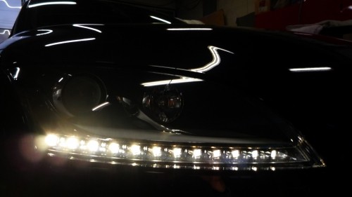 作業風景(Audi TT DRL エンジンスターター)