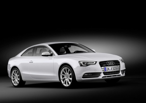 作業風景(Audi A4 2013年モデル クルーズコントロール)