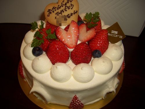 ｄｅｃｏｒａケーキでHappy♪(*∩_∩)iii Birthday♪