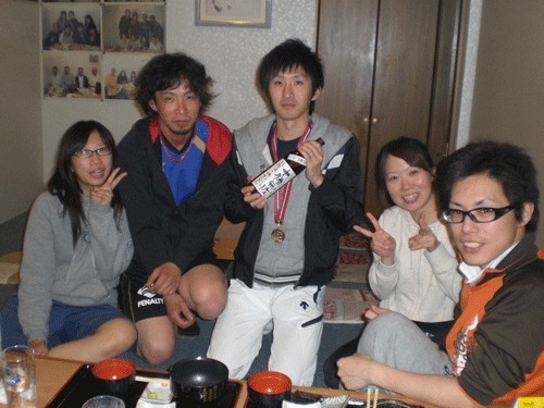 昨夜のお客さま! 祝勝会???だれかいない♪