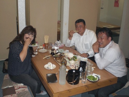 昨夜のお客さま! お誕生日に、ぶどう海老プレゼント♪