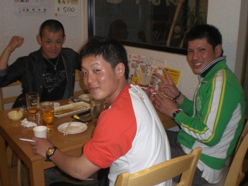 昨夜のお客さま! ワイルドだぜ! 3人組のお客さま♪