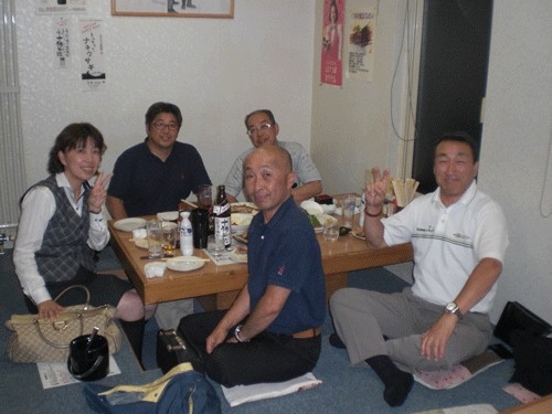 昨夜のお客さま! 常連さんが宴会を・・・♪