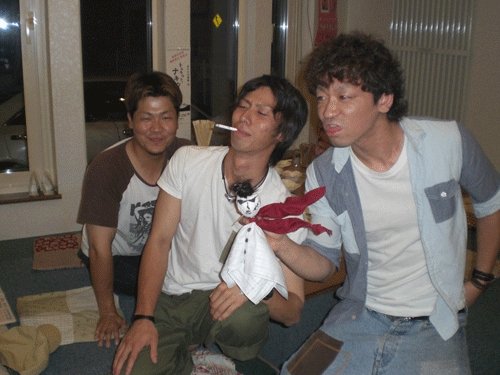 昨夜のお客さま!てるてる坊主を作ってくれた♪