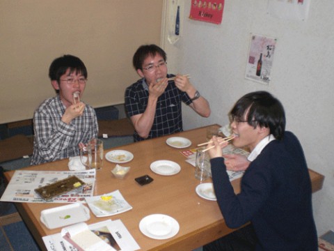 昨夜のお客さま!今夜も握り寿司でロシアンルーレット♪