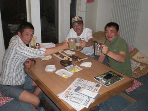 昨夜のお客さま!飲み放題880円でかんぱ～いだぁ♪