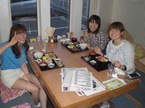 昨夜のお客さま!女子大生のディナー♪