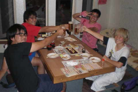 昨夜のお客さま!私初めてなんだけれど・・・♪