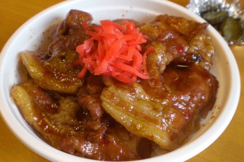 甘辛豚丼お持帰り出来ますよ♪