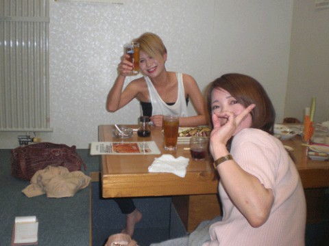 昨夜のお客さま!彼女たちにかんぱ～い♪