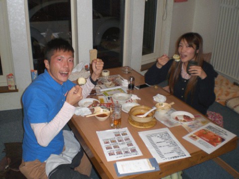 昨夜のお客さま!美女と野獣ジャガイモを食す♪