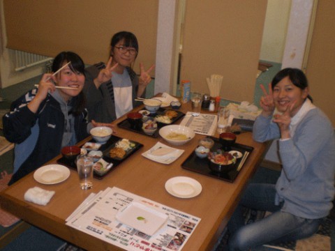 昨夜のお客さま!女子大生のディナー♪