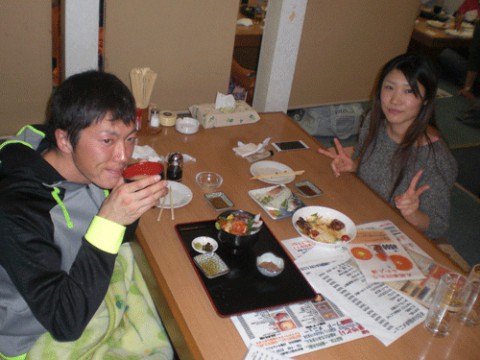 昨夜のお客さま!美女と野獣、わたしゃ味噌汁飲むのに忙しいのじゃが♪