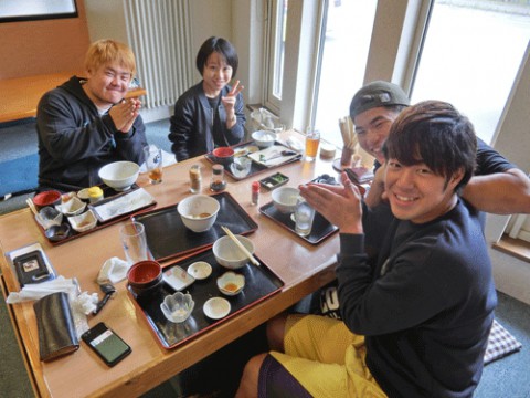 ランチのお客さま!さんま刺し、めちゃ美味しいぜぇ♪