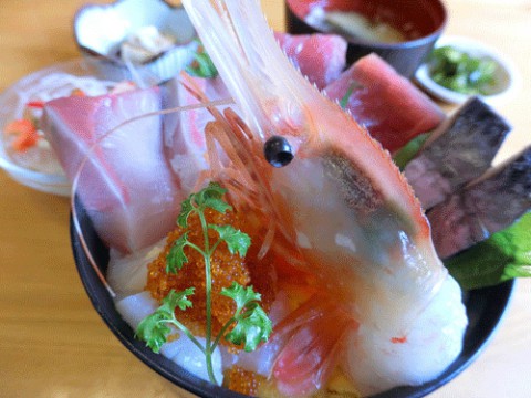 ぼたん海老海鮮丼定食♪