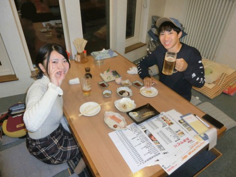 昨夜のお客さま!元バイト君と彼女♪