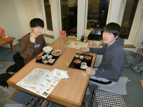 昨夜のお客さま!夜でも定食が食べられるよ♪