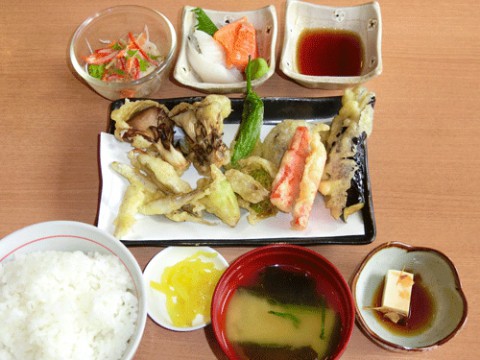 明日は天ぷら定食です♪