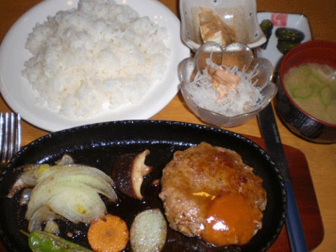 明日は手作りのハンバーグ定食♪