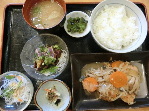 明日はお楽しみ定食♪