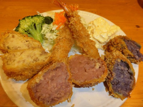 明日はお楽しみ定食です♪