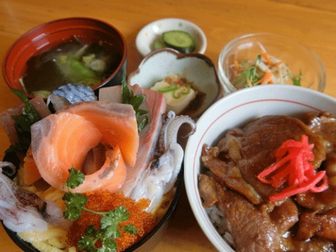 甘辛豚丼ちらし寿司セット800円♪