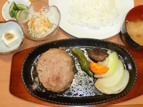 田舎のハンバーグ定食♪