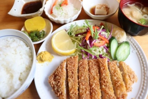 明日は、とんかつ定食♪.