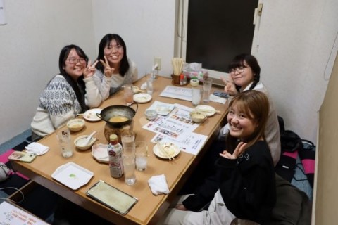 昨夜のお客さま ! 女子大生の宴♪