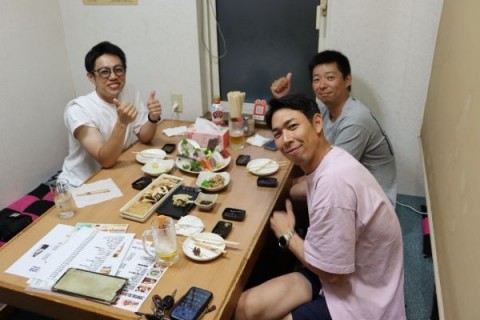 昨夜のお客さま! 職場の同僚とかんぱ～い♪