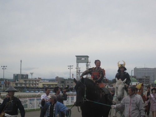 話題のイケメンが