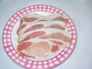 水と飼料にこだわった豚肉です。