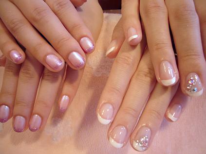 マニュキュアだけのデザイン。