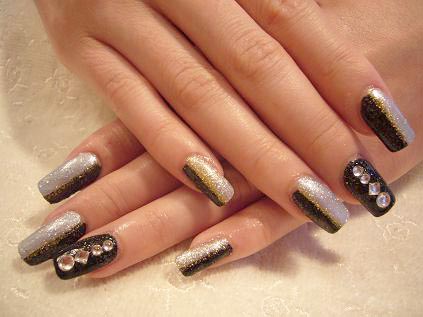 黒ネイル！個性的～