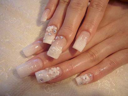 スカルプチュアはホワイトが人気！