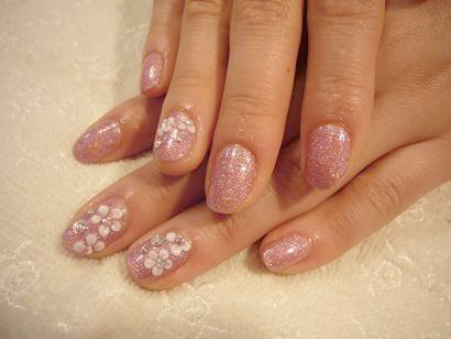 マニュキュアでキレイに...