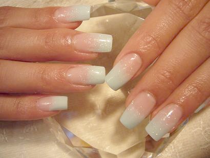 雪祭りにピッタリの色！