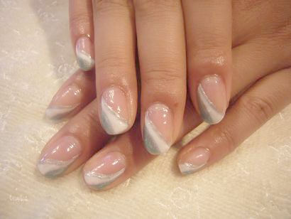 ジェルネイルでオシャレに♪