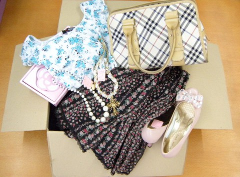 お洋服売ってみませんか~(^^)/