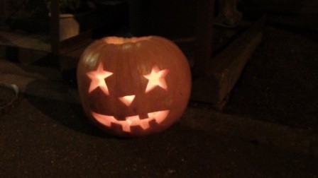 ジャック オ ランタンがお待ちしています♪