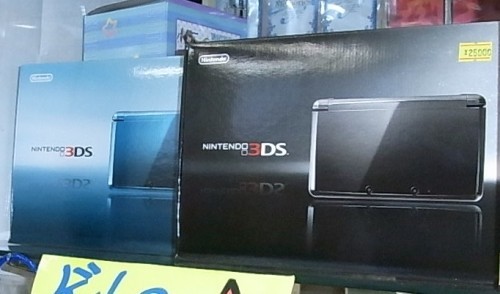 3DS好評発売中＆初音ミク関連フィギュア入荷しました!