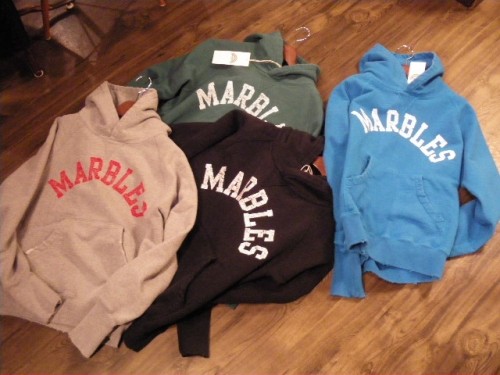 男性必見！MARBLESの新作パーカ！