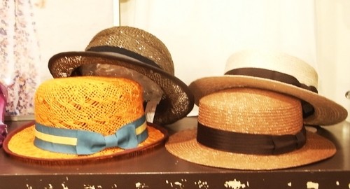 オシャレな帽子が沢山届いてます。